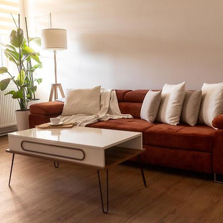 Bleyer Haus Central Apartment Oradea Exterior foto