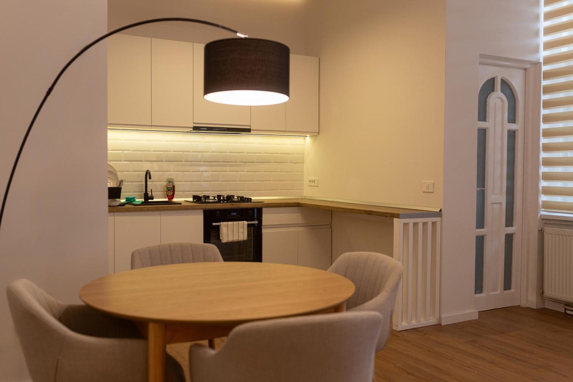 Bleyer Haus Central Apartment Oradea Exterior foto