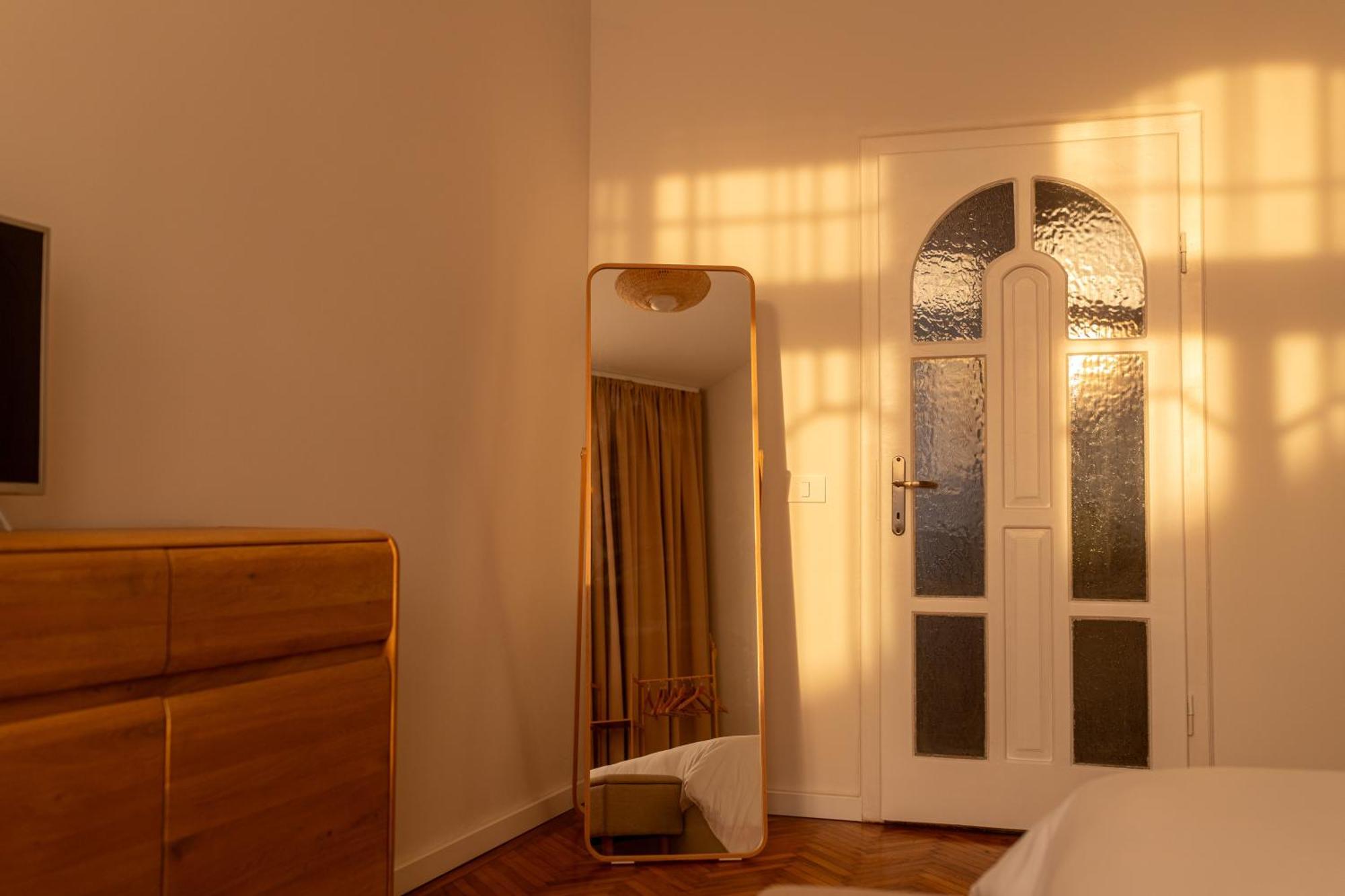 Bleyer Haus Central Apartment Oradea Exterior foto